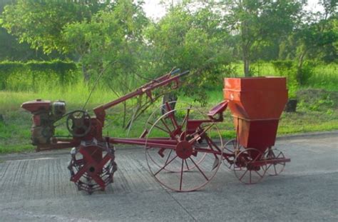 UPLB Single Row Organic Fertilizer Applicator BIOMECH Center For Agri