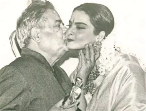 Unseen Monochrome Picture Of Rekha With Her Late Father, Gemini Ganesan ...