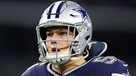 Leighton Vander Esch injury update: Neck issue flares up, but Cowboys ...