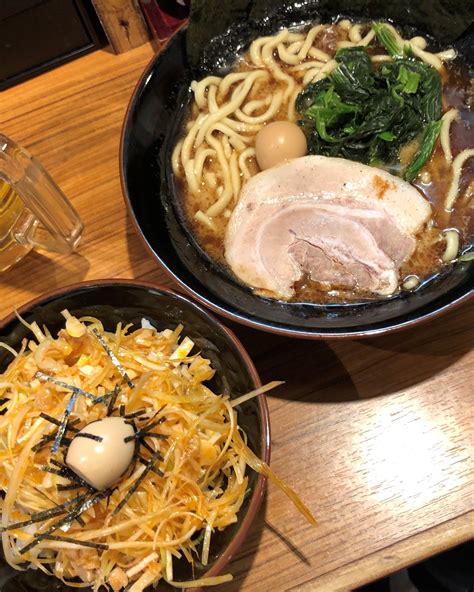 漆黒の黒 黒家系ラーメン ネギチャ丼 神楽坂美食倶楽部 総宰日記