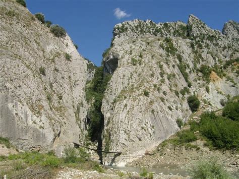 Holta Canyon Canyon Gorge