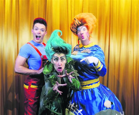 Panto hits Saddleworth Oh yes it does! - Saddleworth Independent
