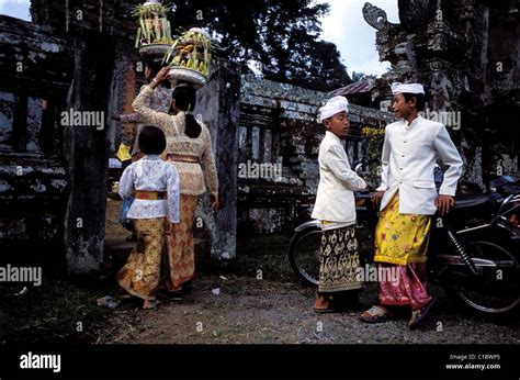 indonesia bali religious ceremony  offerings stock photo alamy