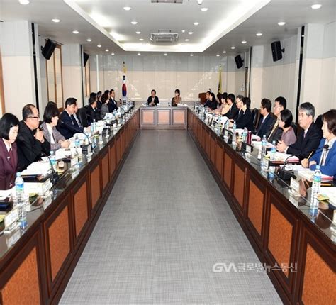 김석준 교육감 부산다행복학교 교장 회의 격려 글로벌뉴스통신gna