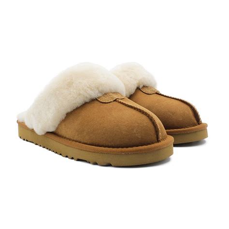 UGG официальный интернет-магазин в Москве. UGG Slippers Scufette ...