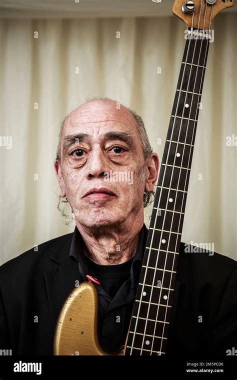 Norman Watt Roy Bassist Fotos Und Bildmaterial In Hoher Aufl Sung Alamy