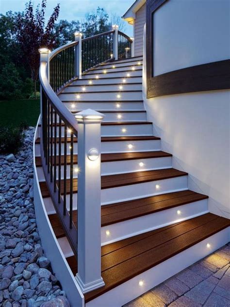 10 Creative Ideas For Outdoor Stairs | Second Story Entrance en 2020 | Maison architecte moderne ...