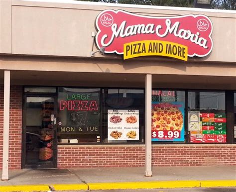 Inexpensive... but tastes like it - Review of Mama Maria's Pizza, Des ...