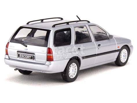 Ford Escort MKV Break 1996 IXO 1 43 Autos Miniatures Tacot