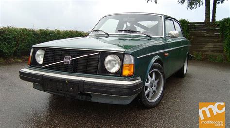 1975 Volvo 242 - Information and photos - MOMENTcar