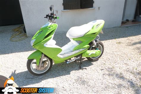 MBK Nitro Naked Vert Pomme