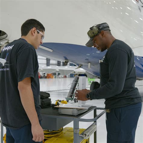 Airlines Mechanic Training Program