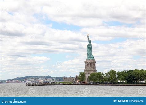 Statua Wolności W Nowy Jork Usa Obraz Stock Obraz złożonej z morze