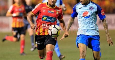 Henry Figueroa La cancha sintética nos afectó en el juego