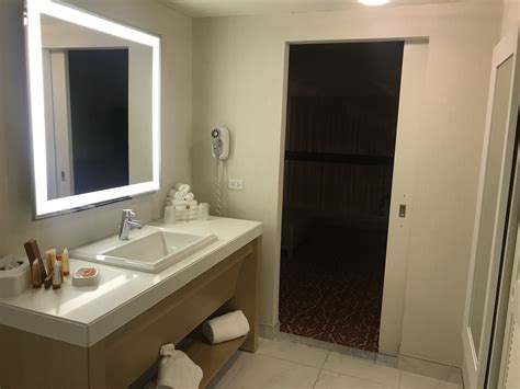 Review Tropicana Atlantic City Boardwalk Casino and Resort