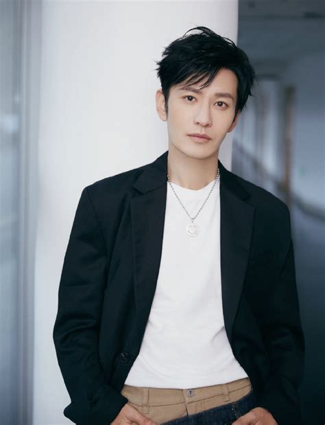 Huỳnh Hiểu Minh lộ chứng cứ hẹn hò bạn gái hot girl Báo Dân trí