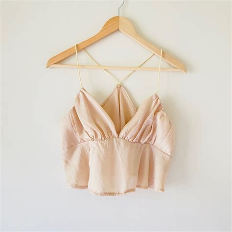 Shein Nude Sexy Crop Top Women S Fashion Tops Sleeveless On Carousell