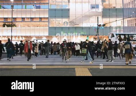 Tokyo Japan Dec Large Crowd Of Japanese Business People