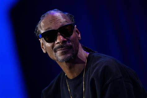 Snoop Dogg not actually ‘giving up smoke,’ just selling smokeless fire pits