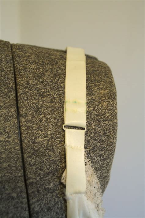 S Lorraine Quality Lingerie Ivory Cream White Nyl Gem