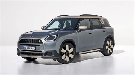 The new Mini Countryman is here, and you can have it as a full EV | Top ...