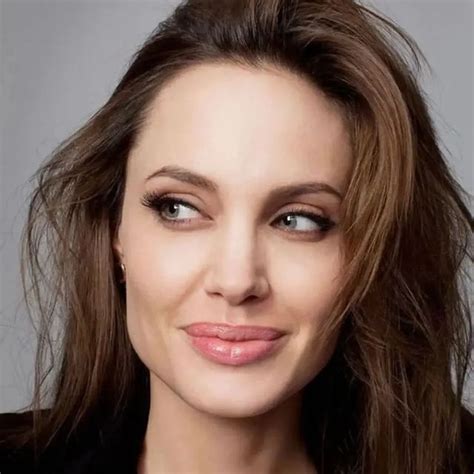 Angelina Jolie Instagram | ThePlace-2.com