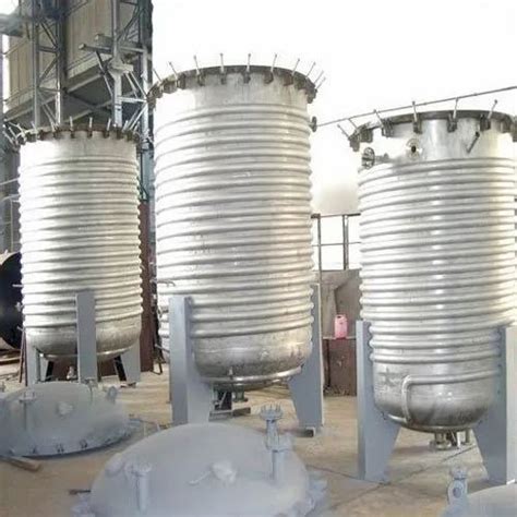 Stainless Steel Chemical Reactor Capacity 2 5 KL Material Grade