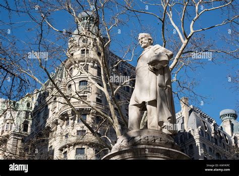 Monumento De Giuseppe Verdi Fotograf As E Im Genes De Alta Resoluci N