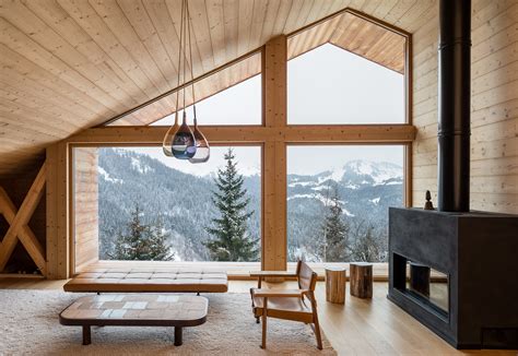 Mountain House by Studio Razavi Architecture | Wowow Home Magazine