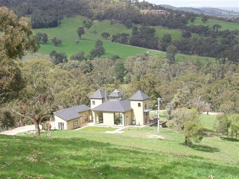 8 Yarra Valley Wineries with Accommodation - Choose Your Getaway