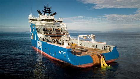 I Anchor Handling Vessel Guide To An Offshore Floating Windfarm