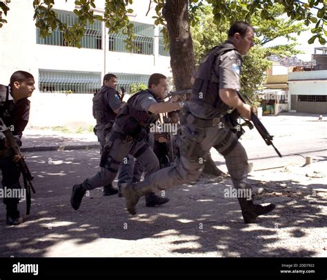 Crime Favelas Hi Res Stock Photography And Images Alamy