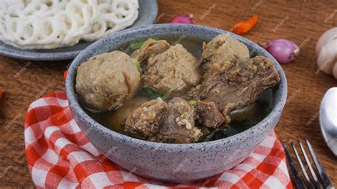 Premium Photo | Homemade Bakso Sapi or Meatball Soup Bakso Sapi is Authentic Indonesian Meatball ...