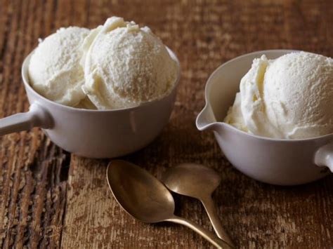 Best-Tasting Keto Ice Cream Recipe (only 4 ingredients) - BioTrust