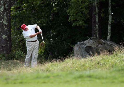 Donald Trump Golf / Trump has been unabashed in visiting and promoting ...