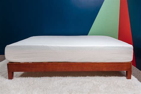 Best Foam Mattress: Our Top Picks | Canadian Reviews