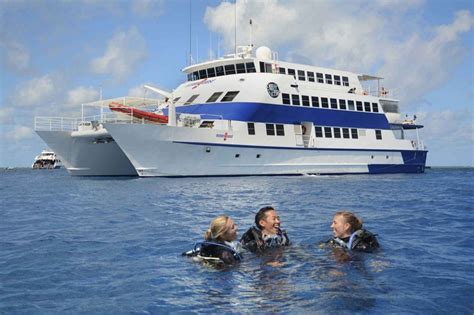 Great Barrier Reef Cruise Tauchen Schnorcheln Moja TRAVEL