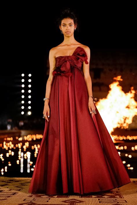 Все, что нужно знать о круизном показе Dior