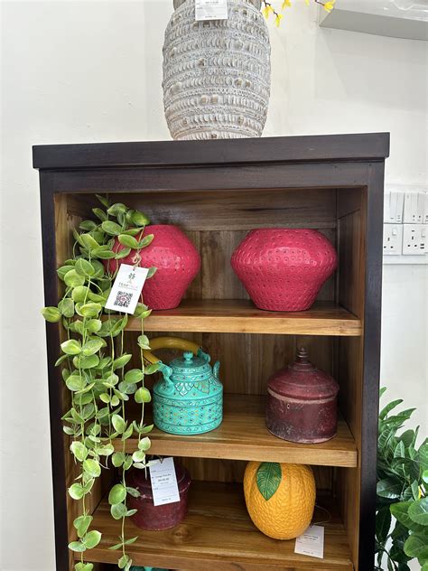 Strawberry Vase – Teak Talk