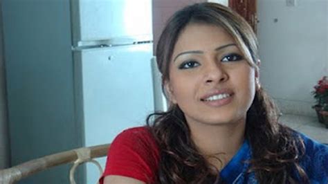 Hot Photo Gallery Model Tinni