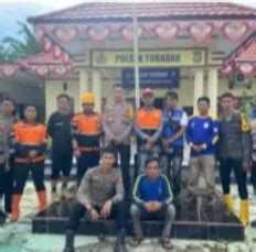 Peduli Masyarakat Terdampak Banjir Polres Mamuju Tengah Salurkan