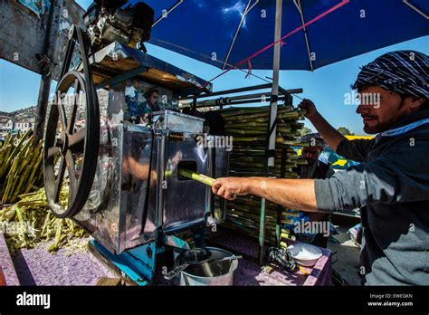 Sugarcane Juice Seller On Mandai Market Biggest Kabul Bazaar Located