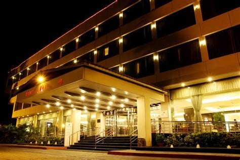 View Ramada Plaza Karachi Airport Hotel In Booking Png Plaza Poin