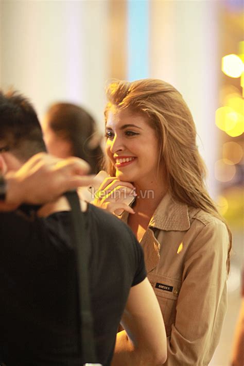 Hot Girl Andrea M T M Nh Xu Ng S N Bay N Ng