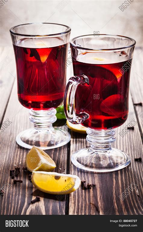 Mulled Wine Glasses Image & Photo (Free Trial) | Bigstock