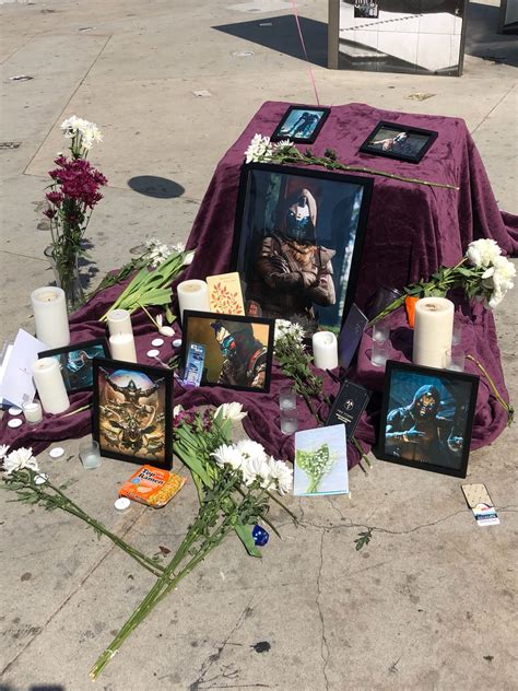 Cayde 6 Memorial outside E3 : r/gaming