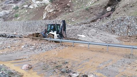 Siirt Bitlis karayolu heyelan nedeniyle kapandı