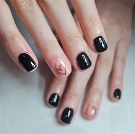 Nude Nails With Design For Sophisticated Nude Elegance
