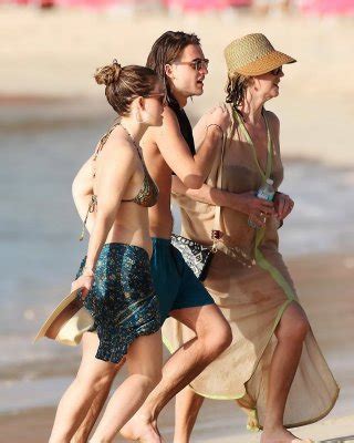Alice Eve Busty Wearing Skimpy Colorful Bikini At The Beach In Barbados Porn Pictures XXX