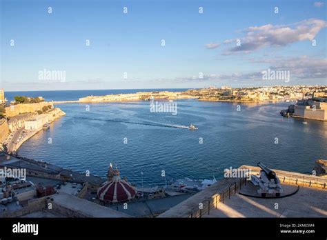 La Capital De Malta Valletta Es Una Ciudad Fortificada Situada En Una